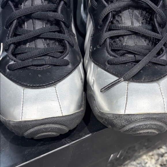 Nike Kids Sneakers Black Silver - Picture 4 of 13